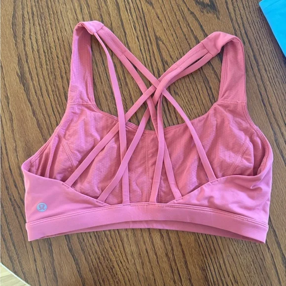 Lululemon Crossed Back Sports Bra – Moderate Support – Size 8 💕✨ - Picture 2 of 2